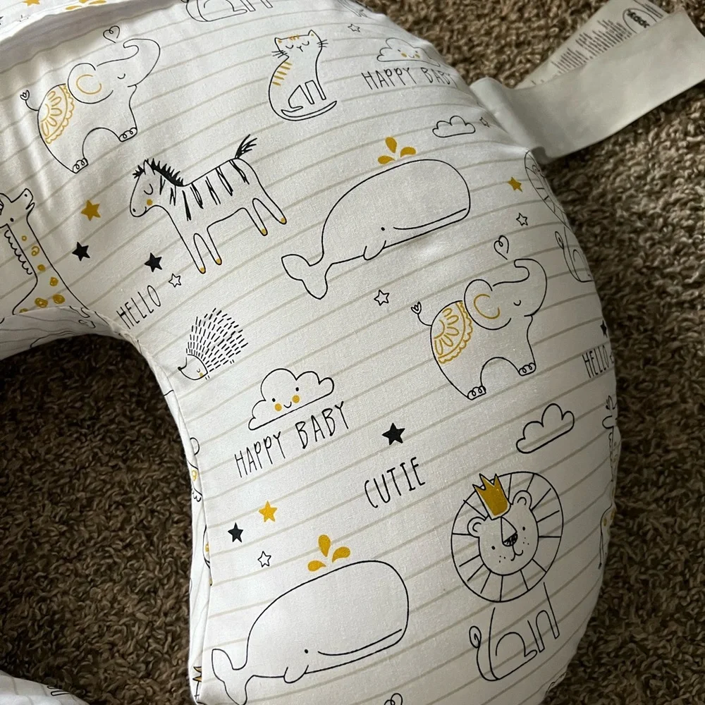Nursing Pillow with 2 Covers